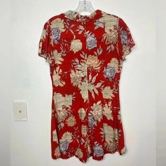 ASOS Red Button Front Tea Playsuit Romper in Floral Tropical Print - Picture 5 of 7